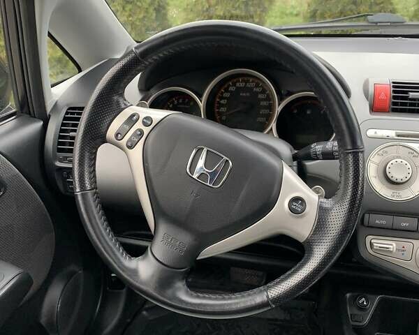 Черный Хонда Джаз, объемом двигателя 1.34 л и пробегом 250 тыс. км за 4950 $, фото 36 на Automoto.ua