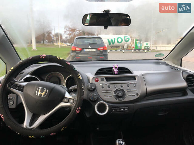 Черный Хонда Джаз, объемом двигателя 1.34 л и пробегом 250 тыс. км за 5600 $, фото 10 на Automoto.ua