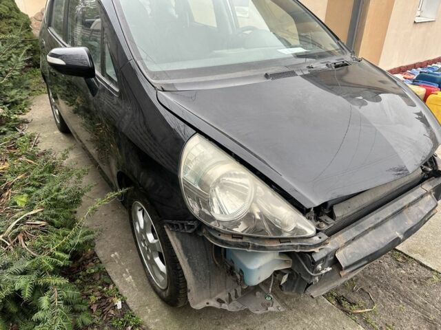 Черный Хонда Джаз, объемом двигателя 1.4 л и пробегом 200 тыс. км за 2600 $, фото 3 на Automoto.ua