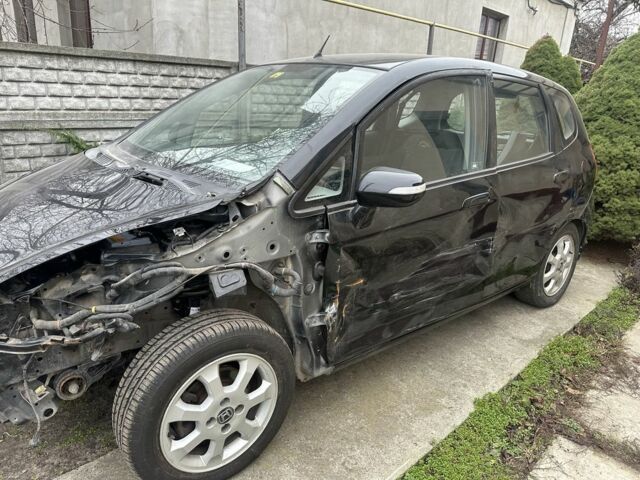 Черный Хонда Джаз, объемом двигателя 1.4 л и пробегом 200 тыс. км за 2600 $, фото 4 на Automoto.ua