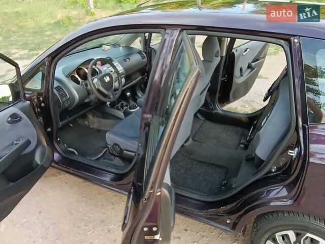 Фиолетовый Хонда Джаз, объемом двигателя 1.34 л и пробегом 264 тыс. км за 4700 $, фото 12 на Automoto.ua