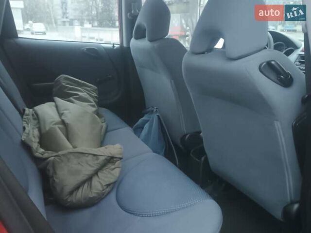 Красный Хонда Джаз, объемом двигателя 0 л и пробегом 204 тыс. км за 6000 $, фото 10 на Automoto.ua