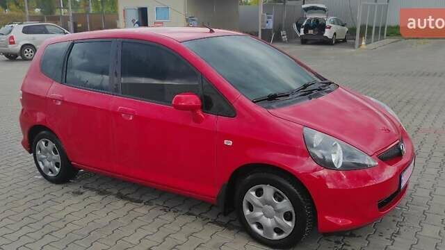 Красный Хонда Джаз, объемом двигателя 1.2 л и пробегом 139 тыс. км за 5150 $, фото 1 на Automoto.ua