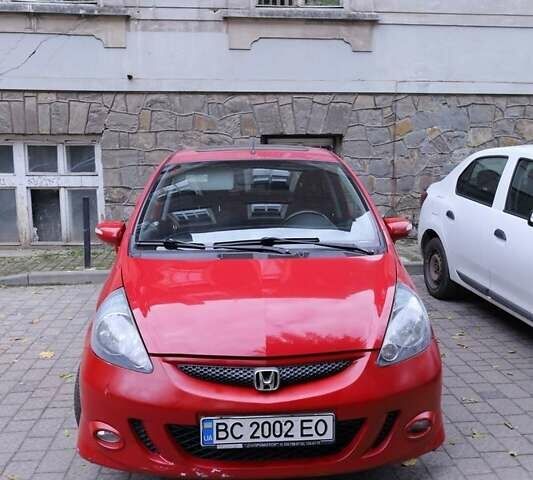 Красный Хонда Джаз, объемом двигателя 1.3 л и пробегом 137 тыс. км за 4700 $, фото 4 на Automoto.ua