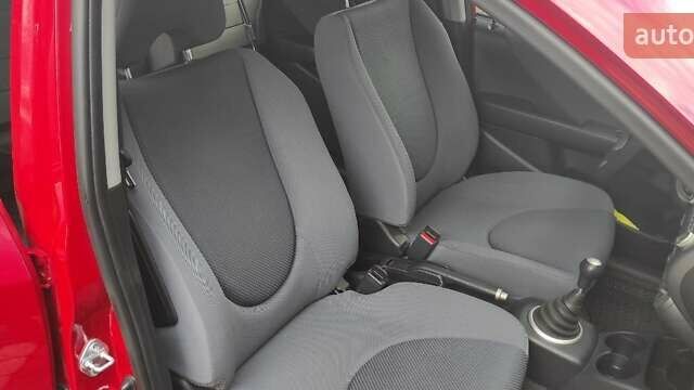 Красный Хонда Джаз, объемом двигателя 1.2 л и пробегом 139 тыс. км за 5150 $, фото 15 на Automoto.ua