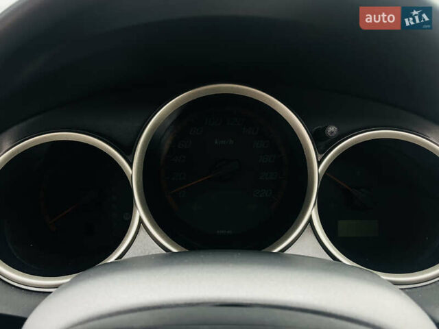 Красный Хонда Джаз, объемом двигателя 1.3 л и пробегом 117 тыс. км за 6500 $, фото 25 на Automoto.ua