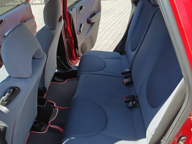 Красный Хонда Джаз, объемом двигателя 1.2 л и пробегом 184 тыс. км за 5000 $, фото 15 на Automoto.ua