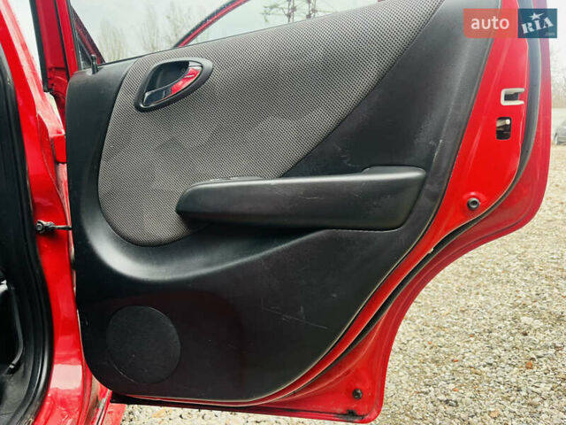 Красный Хонда Джаз, объемом двигателя 1.3 л и пробегом 117 тыс. км за 6500 $, фото 17 на Automoto.ua