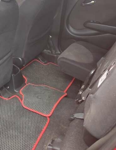 Хонда Джаз 2007 в Никополе на Automoto.ua Красный Хонда Джаз, объемом двигателя 1.34 л и пробегом 128 тыс. км за 5650 $, фото 14 на Automoto.ua