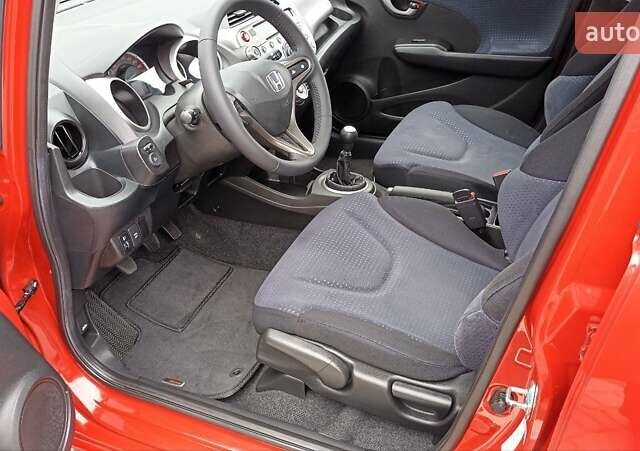 Красный Хонда Джаз, объемом двигателя 1.2 л и пробегом 146 тыс. км за 6800 $, фото 6 на Automoto.ua