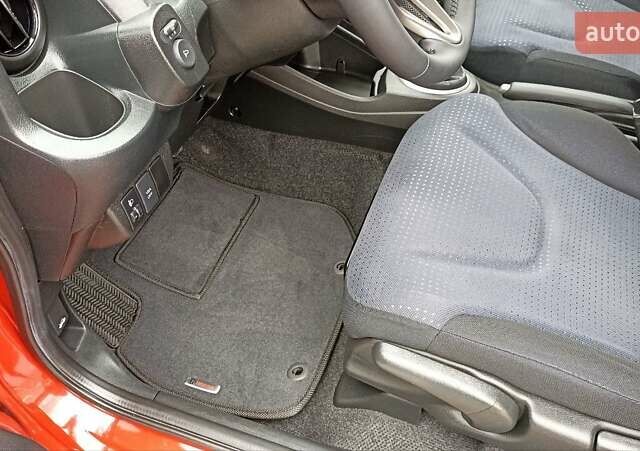 Красный Хонда Джаз, объемом двигателя 1.2 л и пробегом 146 тыс. км за 6800 $, фото 7 на Automoto.ua