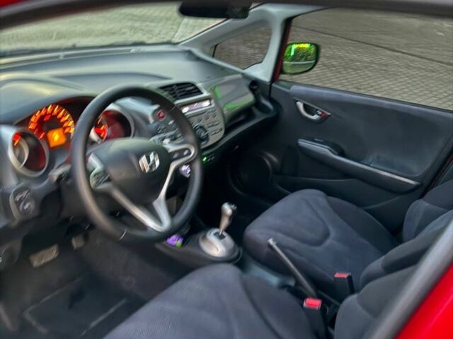 Червоний Хонда Джаз, об'ємом двигуна 0 л та пробігом 190 тис. км за 7999 $, фото 7 на Automoto.ua