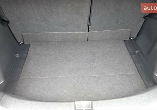 Красный Хонда Джаз, объемом двигателя 1.2 л и пробегом 146 тыс. км за 6800 $, фото 16 на Automoto.ua