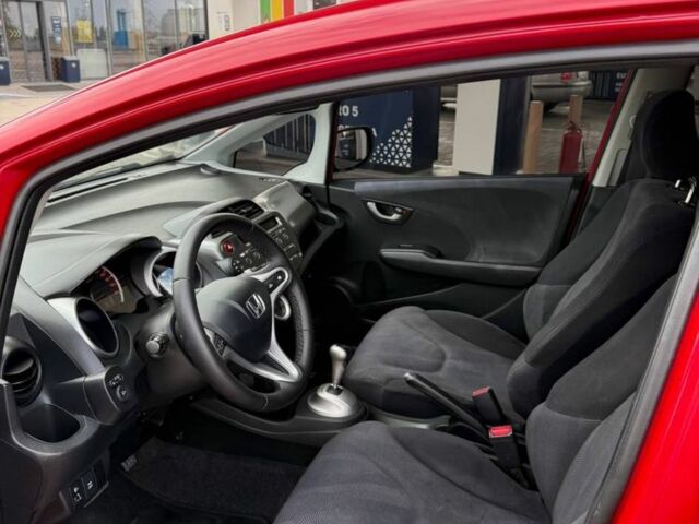 Червоний Хонда Джаз, об'ємом двигуна 0 л та пробігом 208 тис. км за 7777 $, фото 7 на Automoto.ua