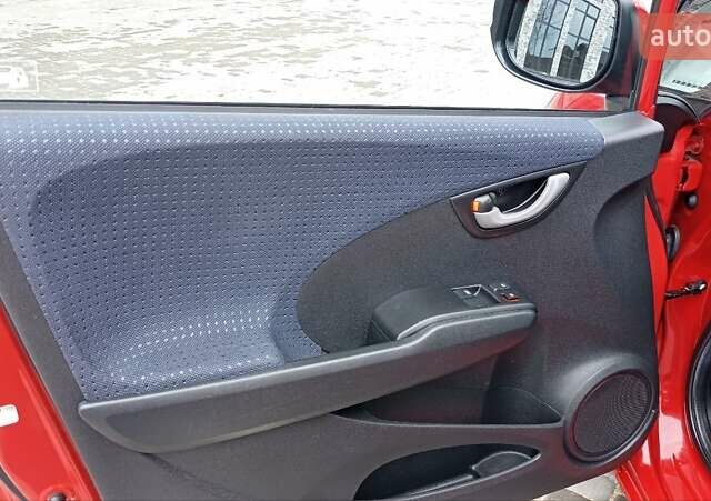 Красный Хонда Джаз, объемом двигателя 1.2 л и пробегом 146 тыс. км за 6800 $, фото 12 на Automoto.ua