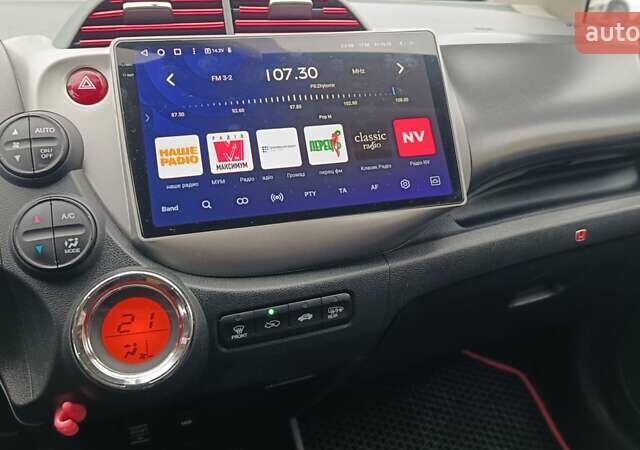 Красный Хонда Джаз, объемом двигателя 1.3 л и пробегом 154 тыс. км за 7300 $, фото 10 на Automoto.ua