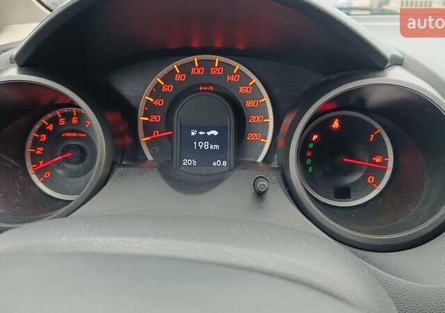 Красный Хонда Джаз, объемом двигателя 1.3 л и пробегом 154 тыс. км за 7300 $, фото 9 на Automoto.ua