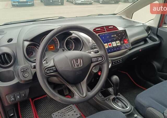 Красный Хонда Джаз, объемом двигателя 1.3 л и пробегом 154 тыс. км за 7300 $, фото 3 на Automoto.ua