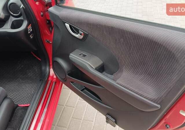 Красный Хонда Джаз, объемом двигателя 1.3 л и пробегом 154 тыс. км за 7300 $, фото 14 на Automoto.ua