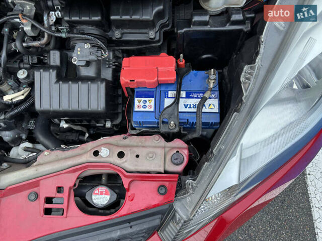 Красный Хонда Джаз, объемом двигателя 1.34 л и пробегом 107 тыс. км за 9500 $, фото 30 на Automoto.ua