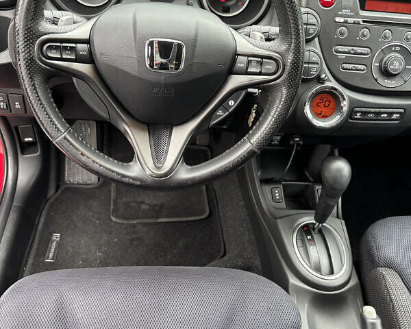 Красный Хонда Джаз, объемом двигателя 1.34 л и пробегом 107 тыс. км за 9500 $, фото 27 на Automoto.ua