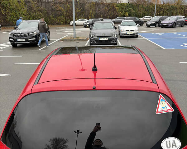 Красный Хонда Джаз, объемом двигателя 1.34 л и пробегом 107 тыс. км за 9500 $, фото 4 на Automoto.ua