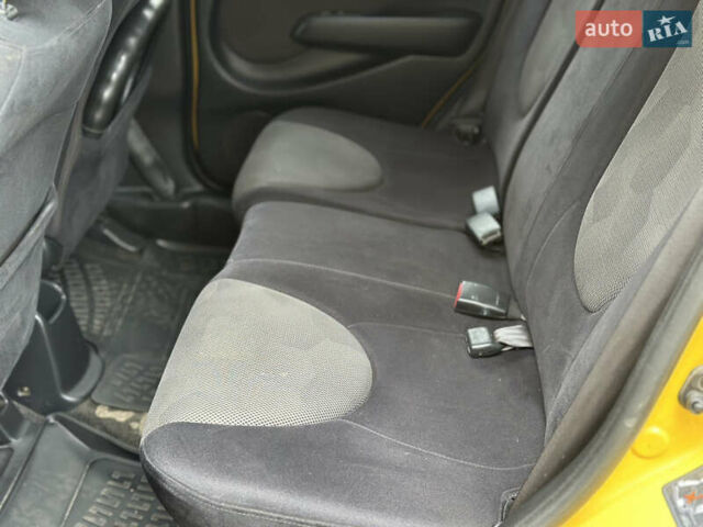 Желтый Хонда Джаз, объемом двигателя 1.4 л и пробегом 230 тыс. км за 4799 $, фото 11 на Automoto.ua