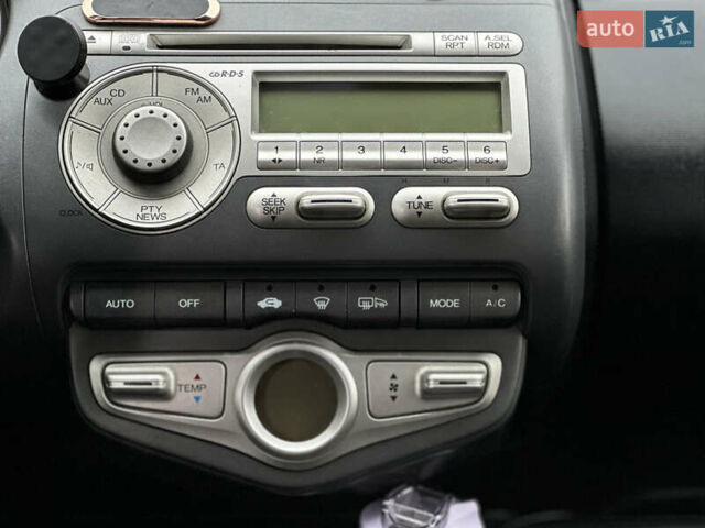 Желтый Хонда Джаз, объемом двигателя 1.4 л и пробегом 230 тыс. км за 4799 $, фото 13 на Automoto.ua