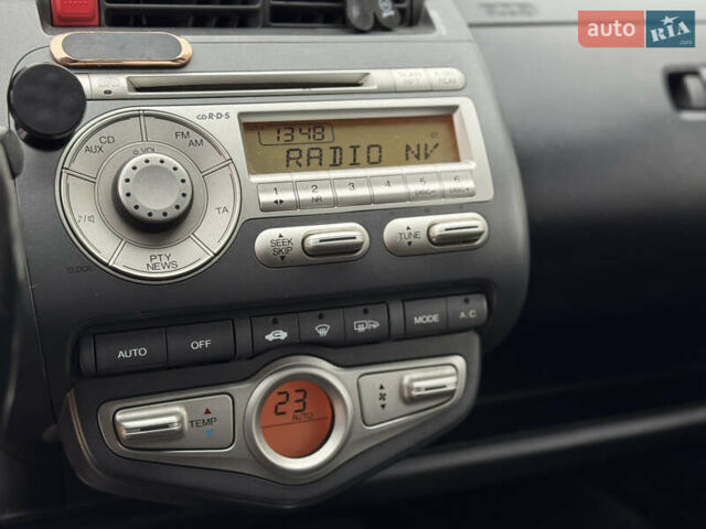 Желтый Хонда Джаз, объемом двигателя 1.4 л и пробегом 231 тыс. км за 4299 $, фото 9 на Automoto.ua