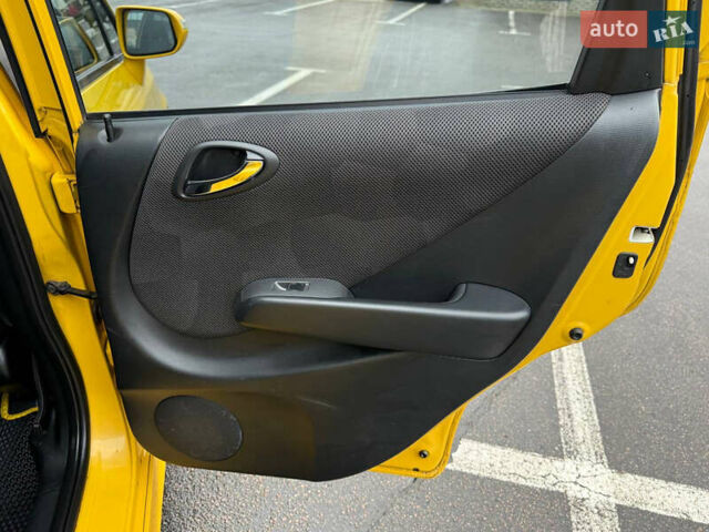 Жовтий Хонда Джаз, об'ємом двигуна 1.4 л та пробігом 137 тис. км за 6450 $, фото 21 на Automoto.ua
