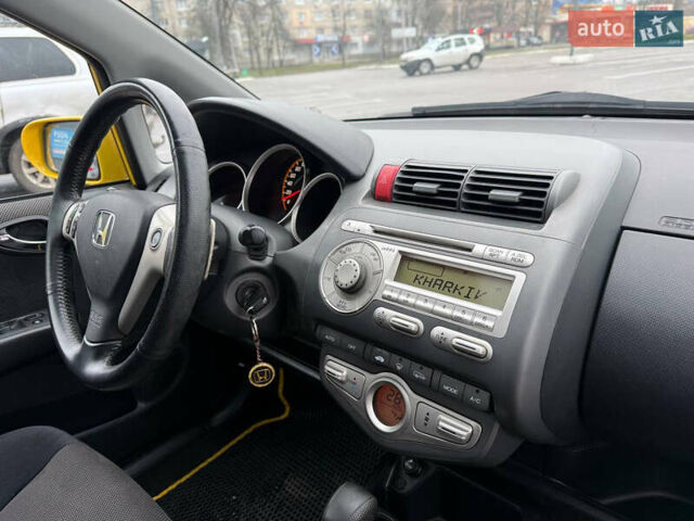 Жовтий Хонда Джаз, об'ємом двигуна 1.4 л та пробігом 137 тис. км за 6450 $, фото 26 на Automoto.ua