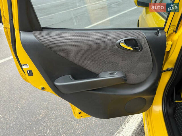 Жовтий Хонда Джаз, об'ємом двигуна 1.4 л та пробігом 137 тис. км за 6450 $, фото 16 на Automoto.ua