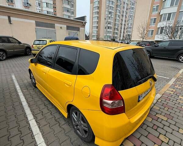 Желтый Хонда Джаз, объемом двигателя 1.34 л и пробегом 202 тыс. км за 6200 $, фото 3 на Automoto.ua