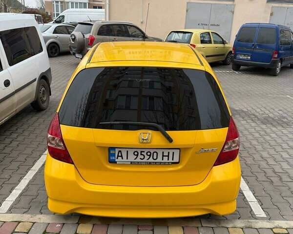 Желтый Хонда Джаз, объемом двигателя 1.34 л и пробегом 202 тыс. км за 6200 $, фото 5 на Automoto.ua