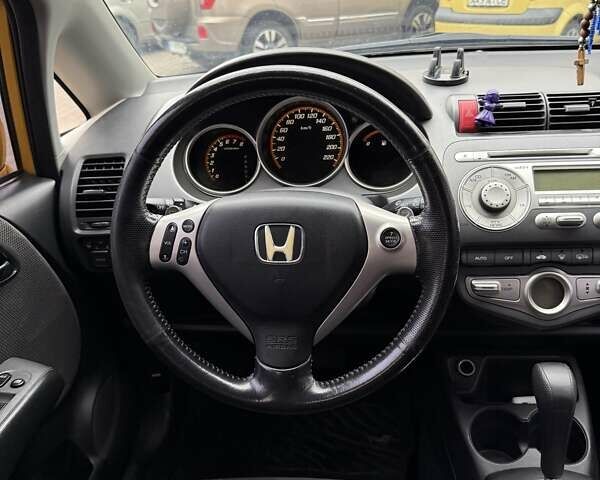 Желтый Хонда Джаз, объемом двигателя 1.34 л и пробегом 202 тыс. км за 6200 $, фото 25 на Automoto.ua