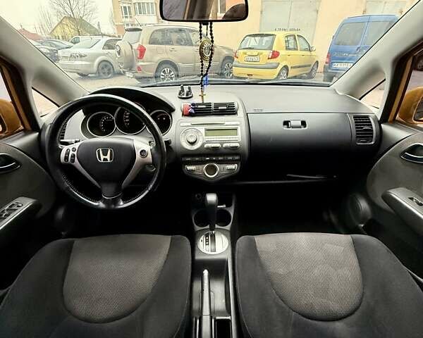 Желтый Хонда Джаз, объемом двигателя 1.34 л и пробегом 202 тыс. км за 6200 $, фото 24 на Automoto.ua