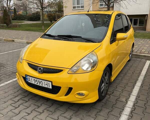 Желтый Хонда Джаз, объемом двигателя 1.34 л и пробегом 202 тыс. км за 6200 $, фото 1 на Automoto.ua