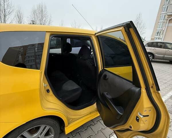 Желтый Хонда Джаз, объемом двигателя 1.34 л и пробегом 202 тыс. км за 6200 $, фото 37 на Automoto.ua