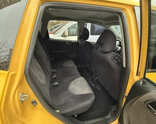 Желтый Хонда Джаз, объемом двигателя 1.34 л и пробегом 202 тыс. км за 6200 $, фото 41 на Automoto.ua