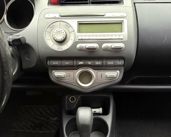 Желтый Хонда Джаз, объемом двигателя 1.34 л и пробегом 202 тыс. км за 6200 $, фото 27 на Automoto.ua