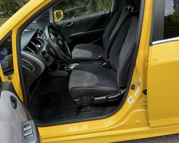 Желтый Хонда Джаз, объемом двигателя 1.4 л и пробегом 105 тыс. км за 6900 $, фото 10 на Automoto.ua