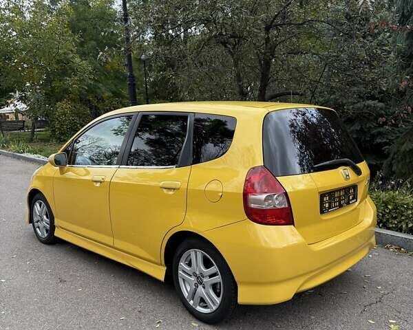 Желтый Хонда Джаз, объемом двигателя 1.4 л и пробегом 105 тыс. км за 6900 $, фото 2 на Automoto.ua