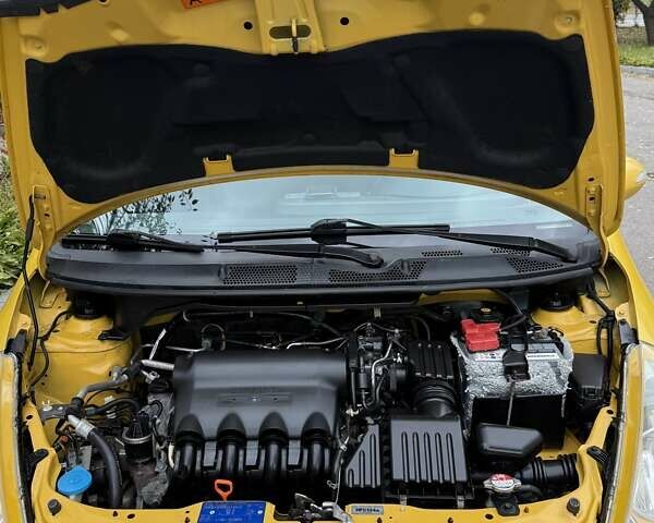 Желтый Хонда Джаз, объемом двигателя 1.4 л и пробегом 105 тыс. км за 6900 $, фото 7 на Automoto.ua