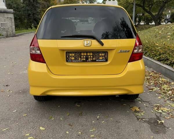 Желтый Хонда Джаз, объемом двигателя 1.4 л и пробегом 105 тыс. км за 6900 $, фото 6 на Automoto.ua