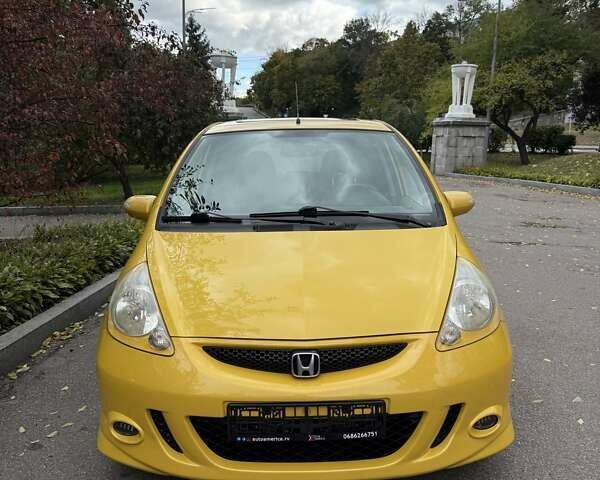 Желтый Хонда Джаз, объемом двигателя 1.4 л и пробегом 105 тыс. км за 6900 $, фото 4 на Automoto.ua