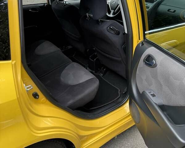 Желтый Хонда Джаз, объемом двигателя 1.4 л и пробегом 105 тыс. км за 6900 $, фото 8 на Automoto.ua