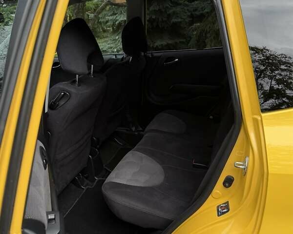 Желтый Хонда Джаз, объемом двигателя 1.4 л и пробегом 105 тыс. км за 6900 $, фото 9 на Automoto.ua