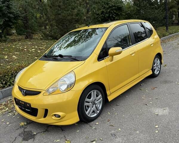 Желтый Хонда Джаз, объемом двигателя 1.4 л и пробегом 105 тыс. км за 6900 $, фото 1 на Automoto.ua