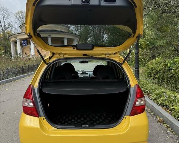 Желтый Хонда Джаз, объемом двигателя 1.4 л и пробегом 105 тыс. км за 6900 $, фото 12 на Automoto.ua