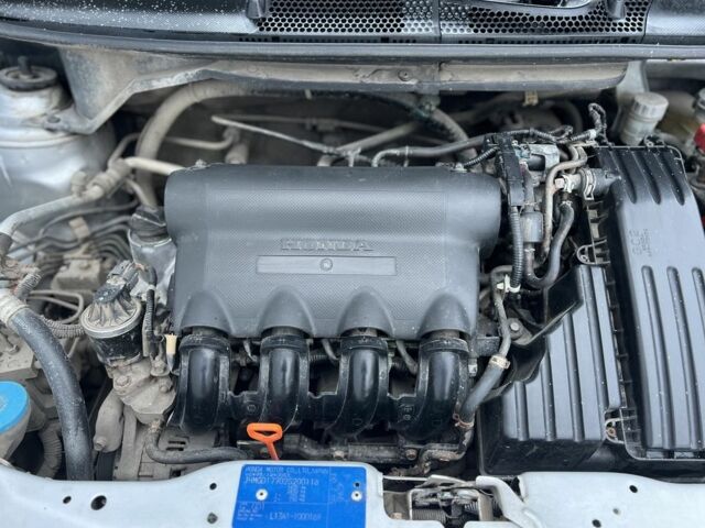 Сірий Хонда Джаз, об'ємом двигуна 1.3 л та пробігом 245 тис. км за 2999 $, фото 7 на Automoto.ua